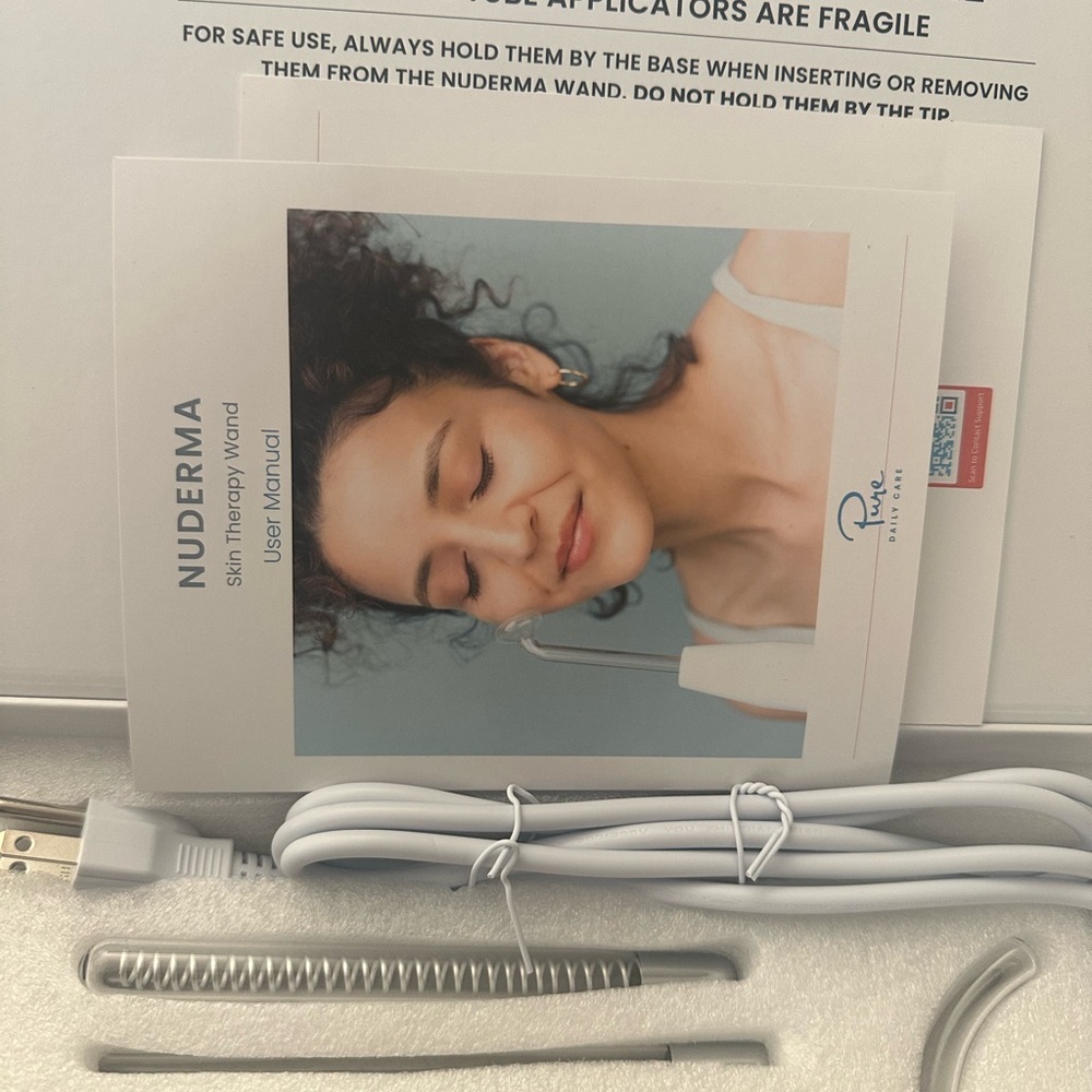 NUDE NuDerma Professional Skin Therapy Wand - Iridescent Accents - Picture 4 of 6